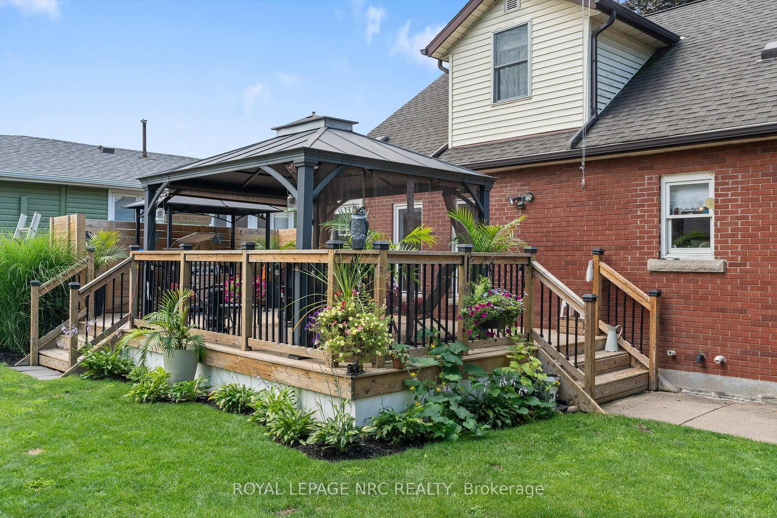 210 Ontario Street • Thorold, ON photo 32