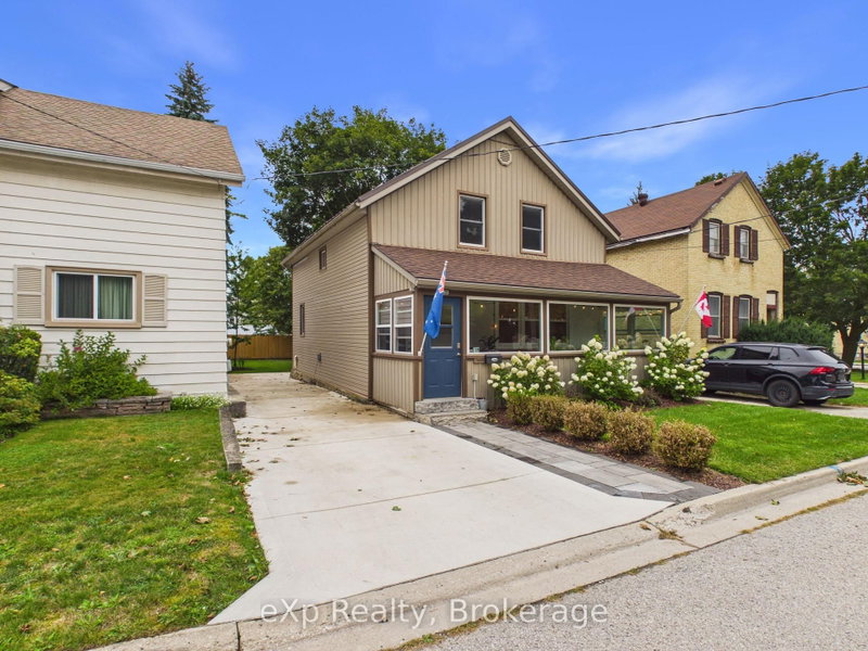 109 Colborne Street S