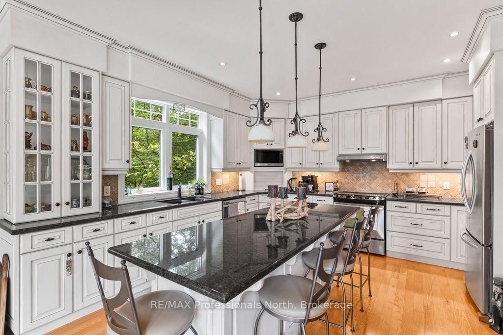 1041 Kingfisher Lane • Minden Hills, ON photo 10