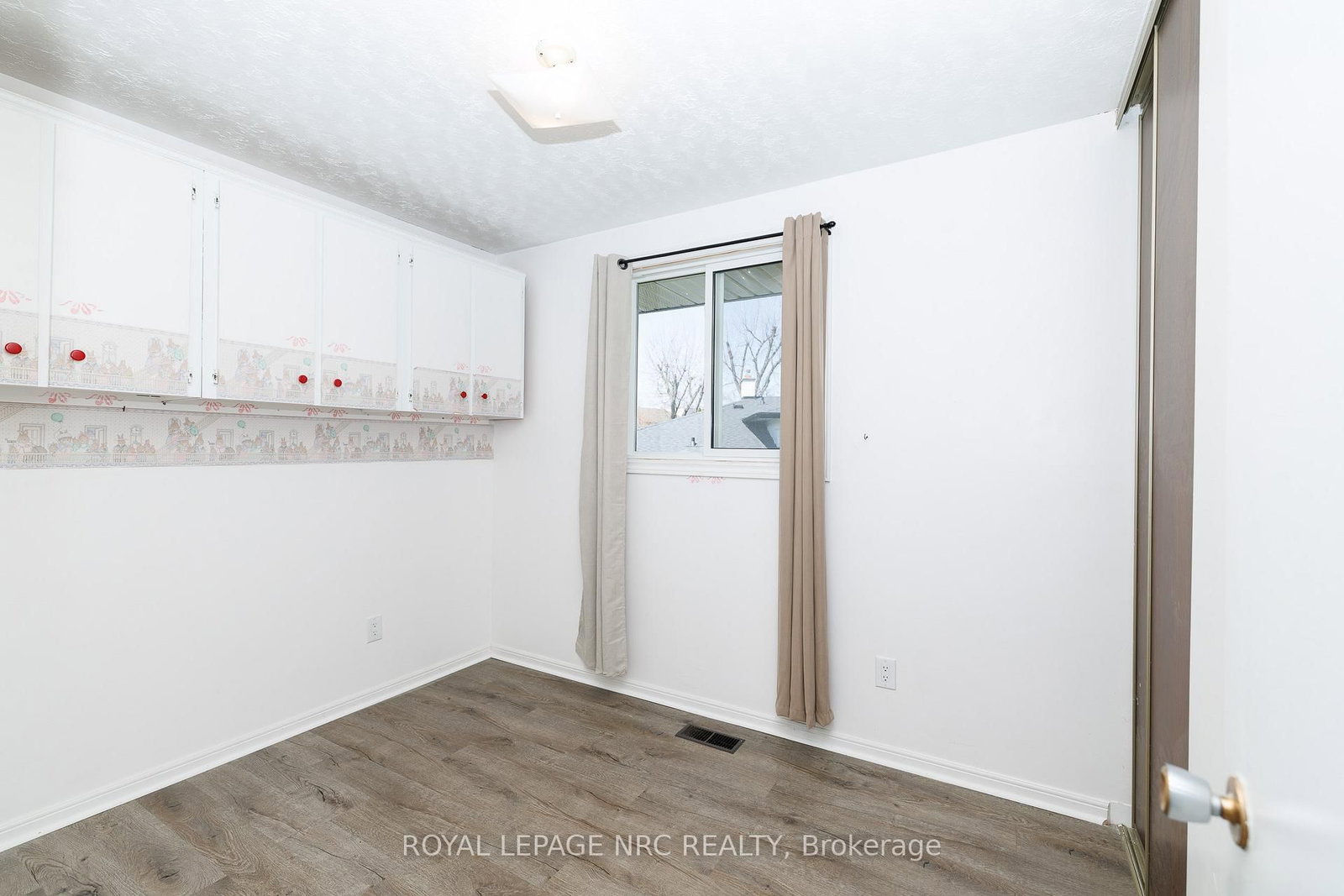 8 Kerwin Gate • St. Catharines, ON photo 10