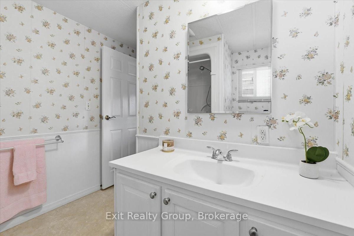 7 Dove Lane • Quinte West, ON photo 22