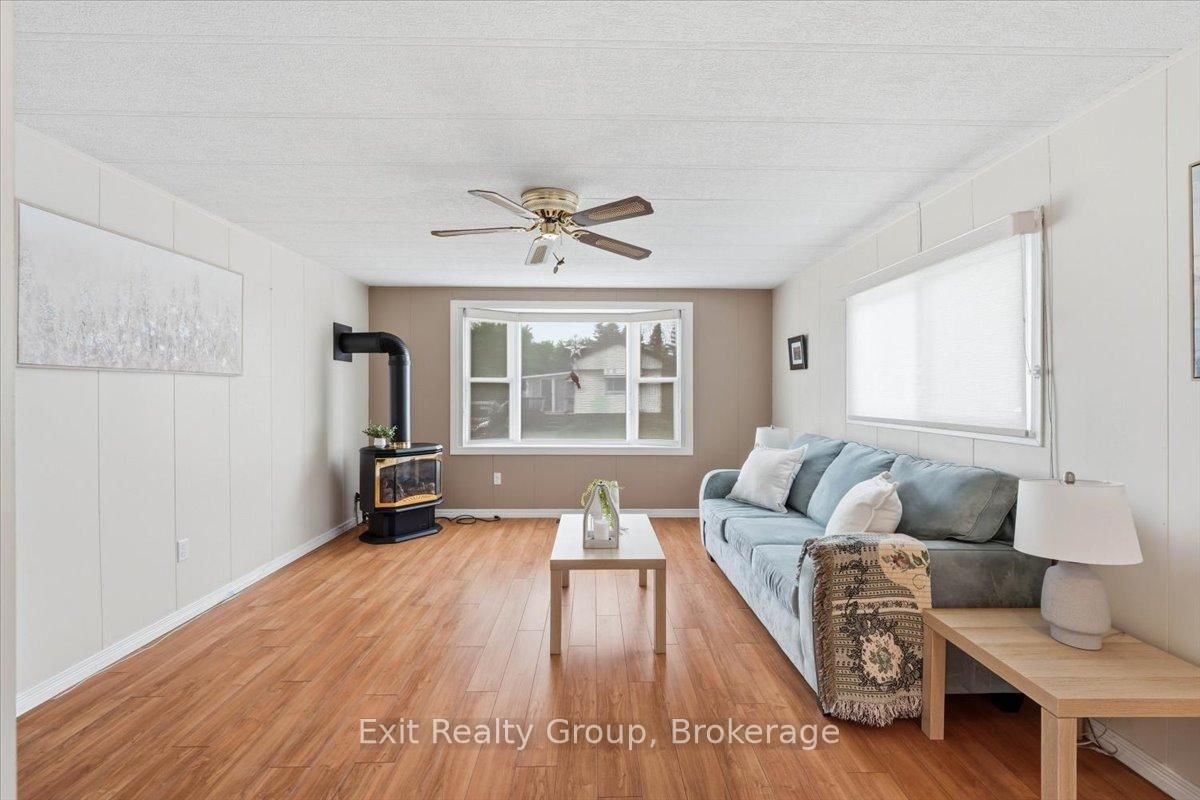 7 Dove Lane • Quinte West, ON photo 9