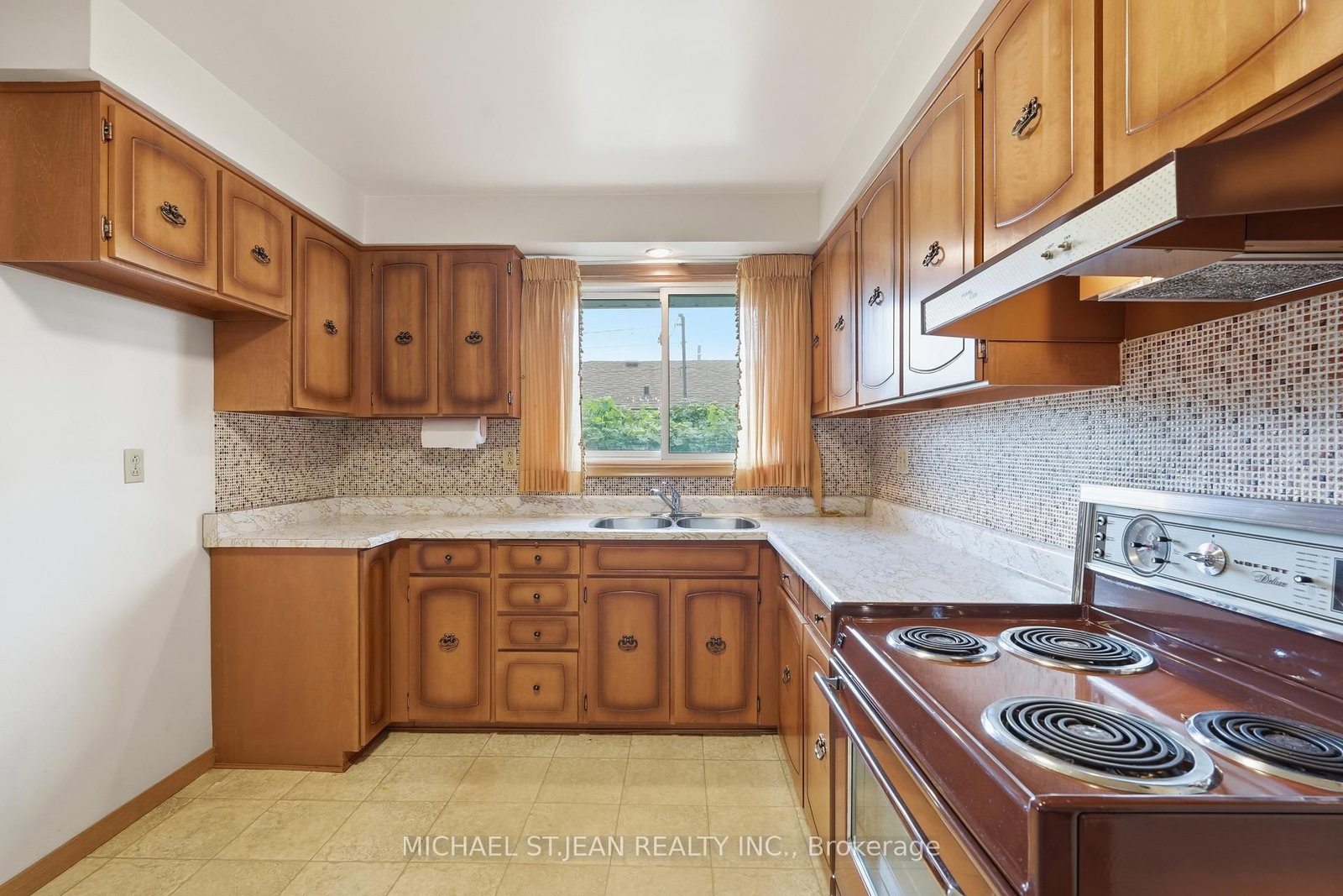 7 Duchess Court • Hamilton, ON photo 13