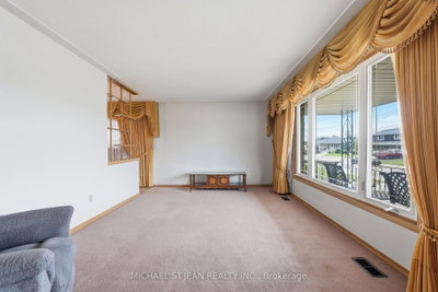 7 Duchess Court • Hamilton, ON photo 8
