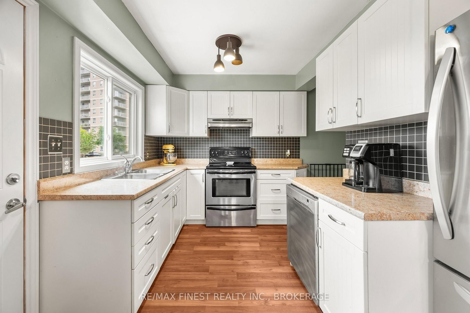 860 Beaconhill Court • Kingston, ON photo 11