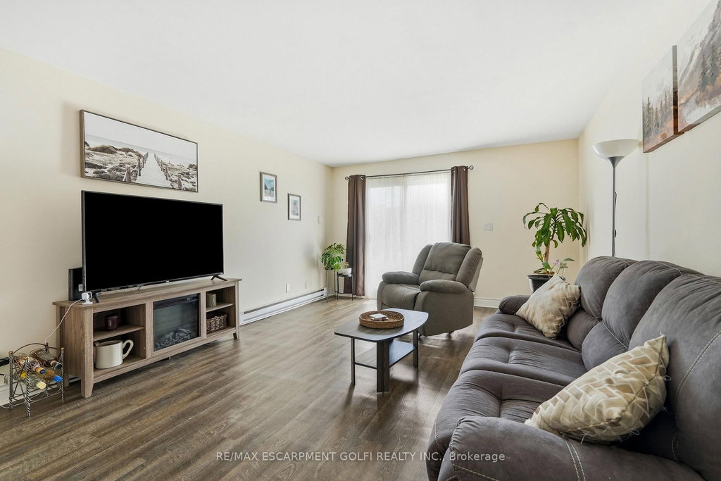 4 - 8646 Willoughby Drive 4