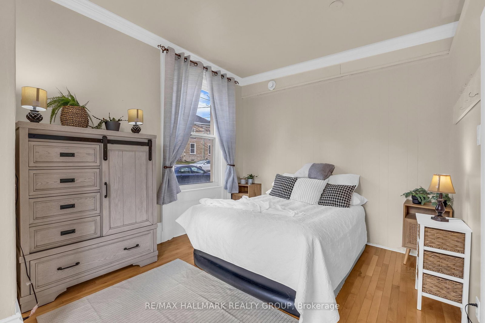 3 - 15 ELMSLEY Street N, Smiths Falls 5
