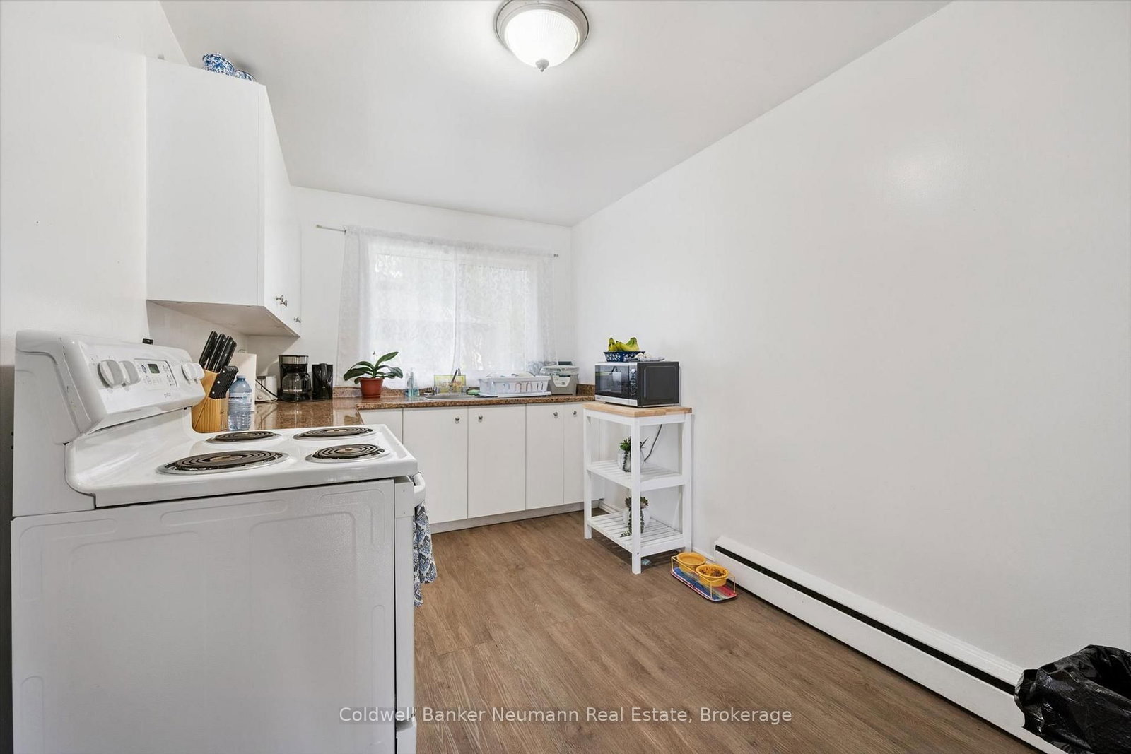 1561-1567 Queenston Road • Cambridge, ON photo 11