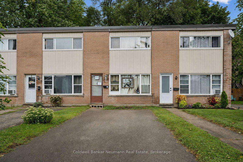 1561-1567 Queenston Rd photo 5