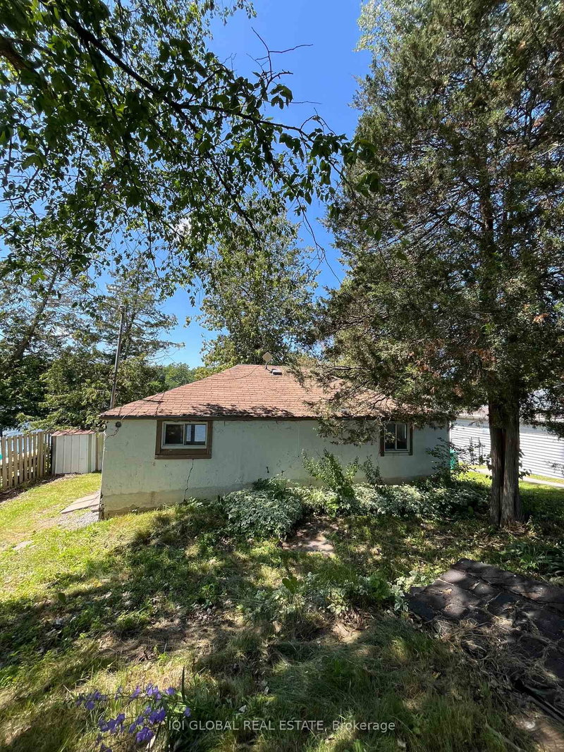 24 Pines Lane