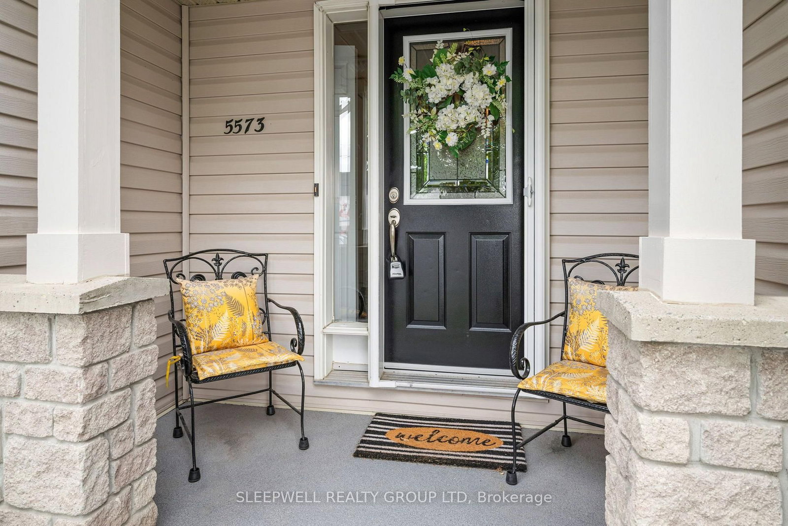 5573 Doctor Leach Drive • Manotick, ON photo 3