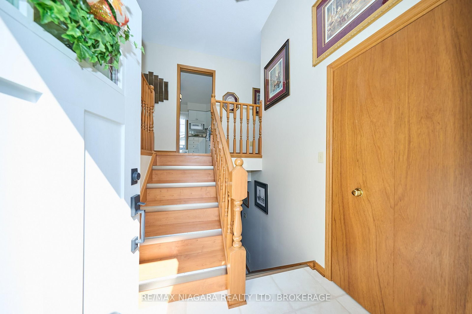524 Lakeview Road • Fort Erie, ON photo 4