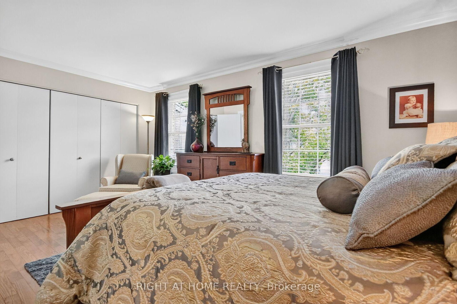 192 MONTEREY Drive • Ottawa, ON photo 17