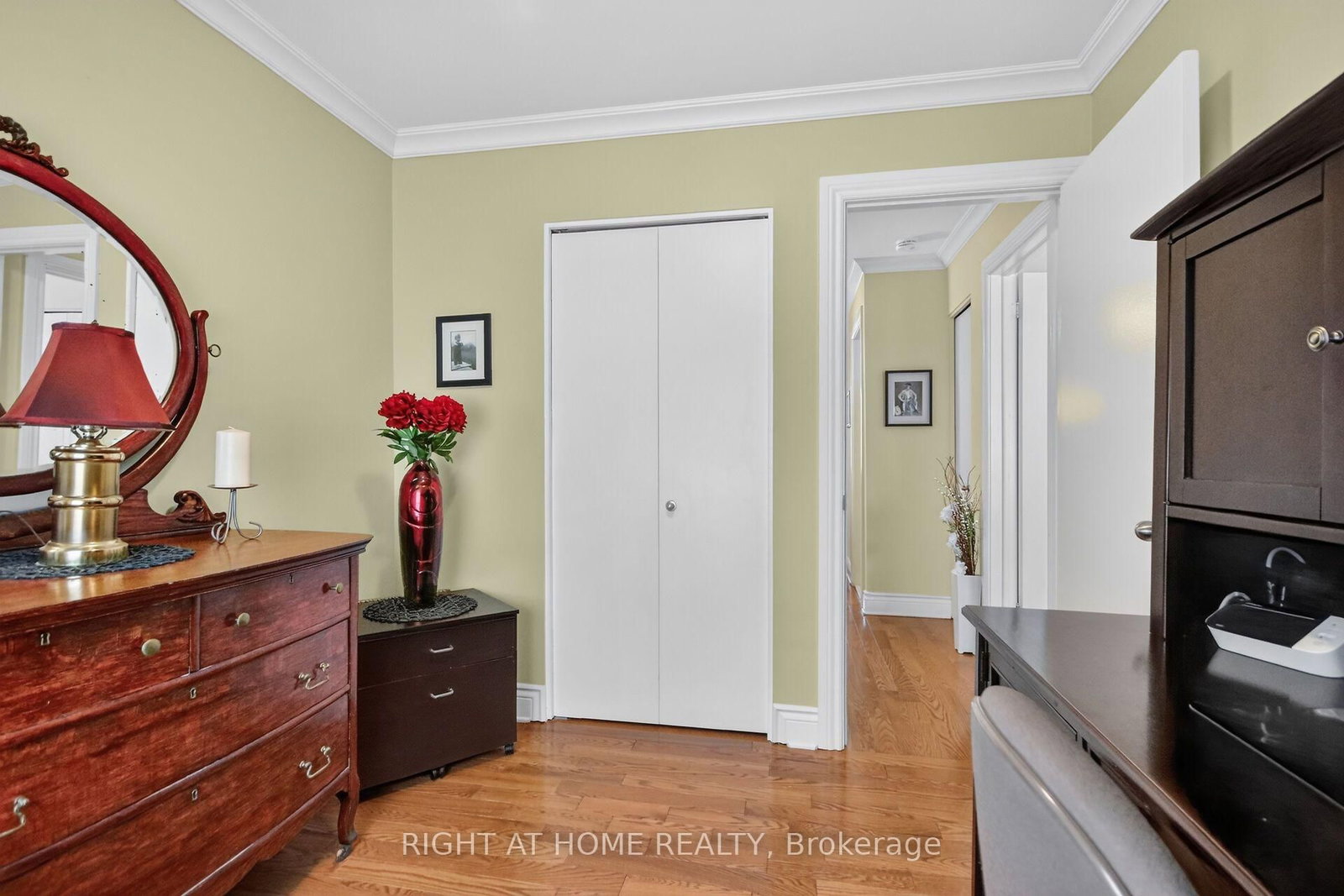 192 MONTEREY Drive • Ottawa, ON photo 24