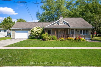 Detached House for sale at 60 Bernard Avenue, Fort Erie, Ontario, L0S 1N0 - Ridgeway - MLS: X13710908