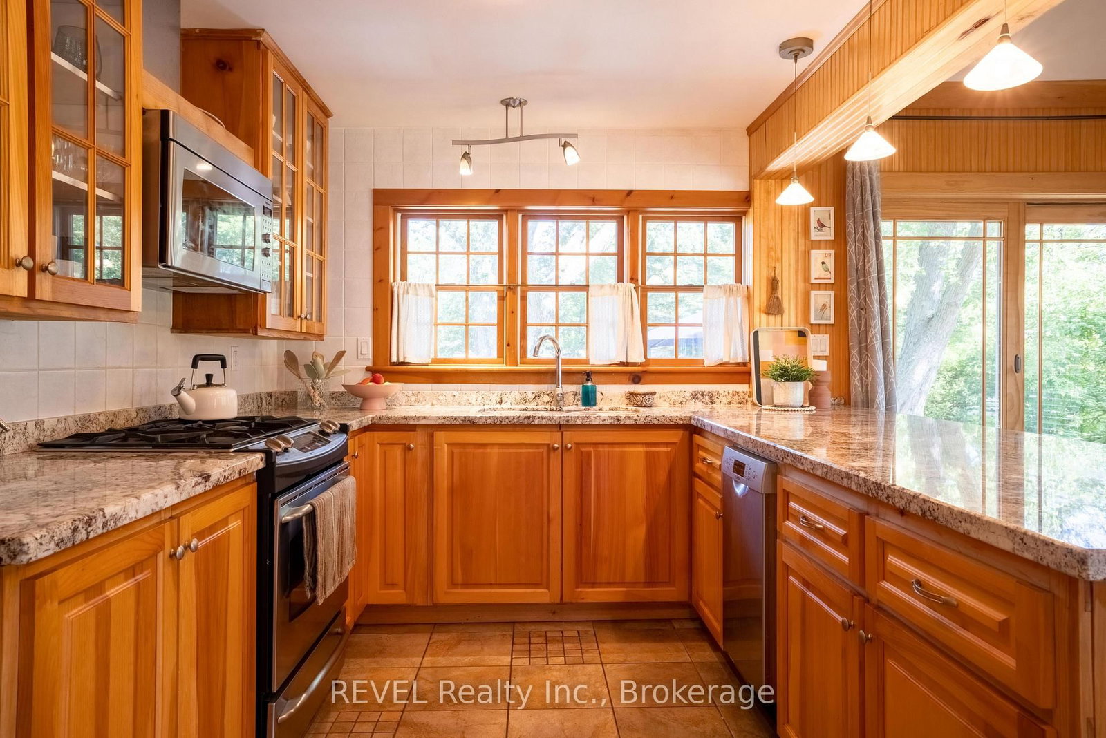 60 Bernard Avenue • Fort Erie, ON photo 20