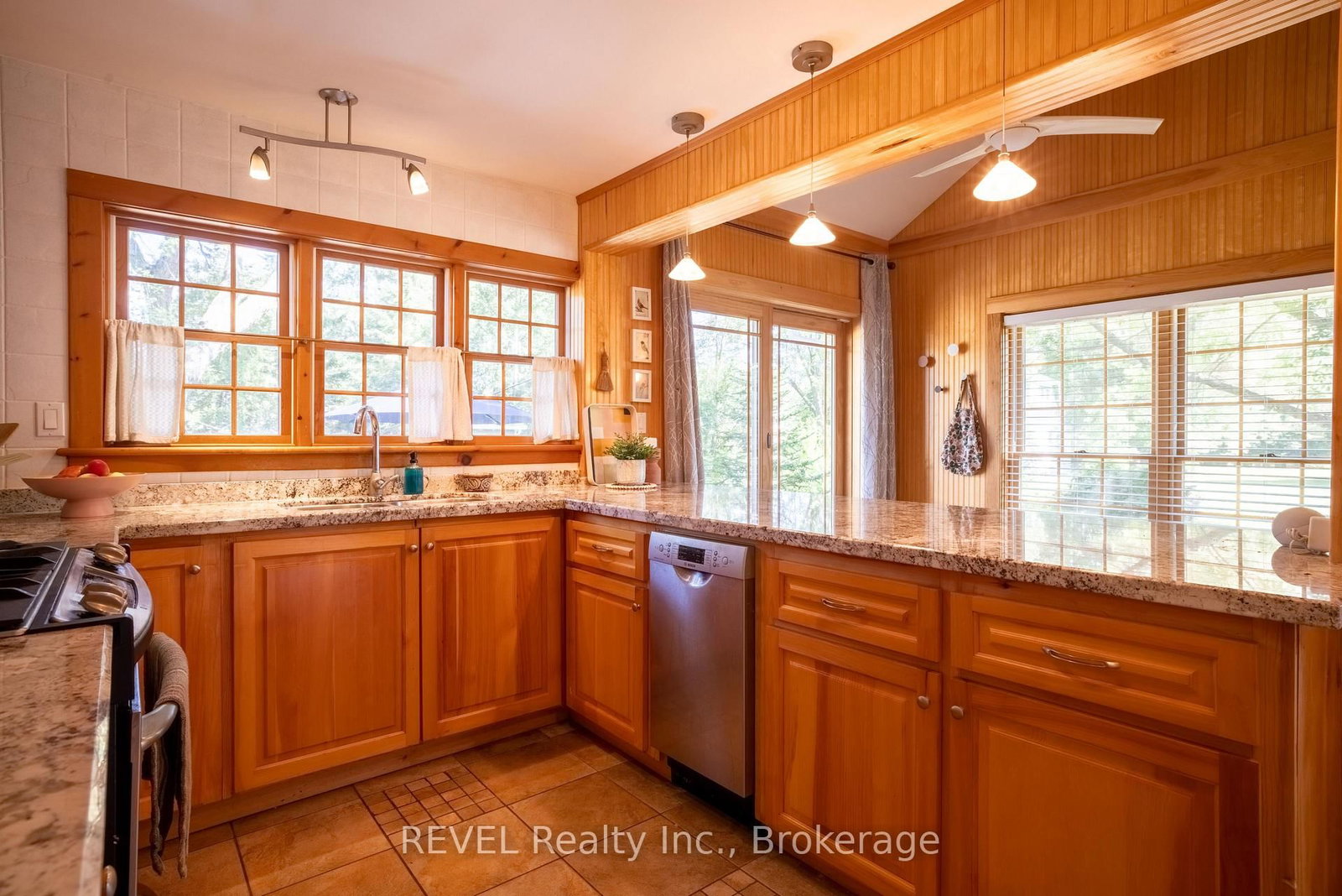 60 Bernard Avenue • Fort Erie, ON photo 21