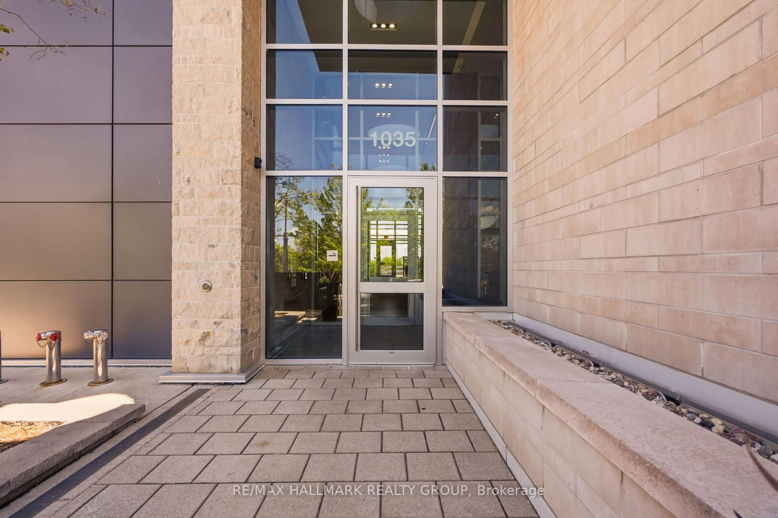 1035 Bank Street • #1205 • Ottawa, ON photo 3