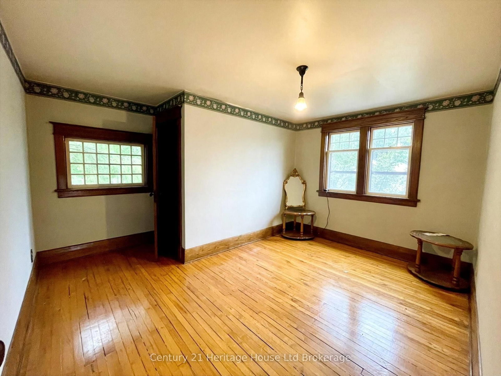11 Adams Street • Norfolk, ON photo 14