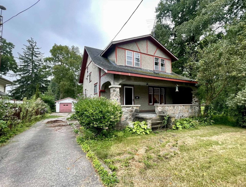 11 Adams Street