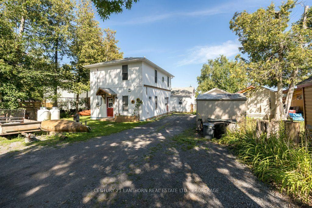 74 Cottage Lane • Greater Napanee, ON photo 3