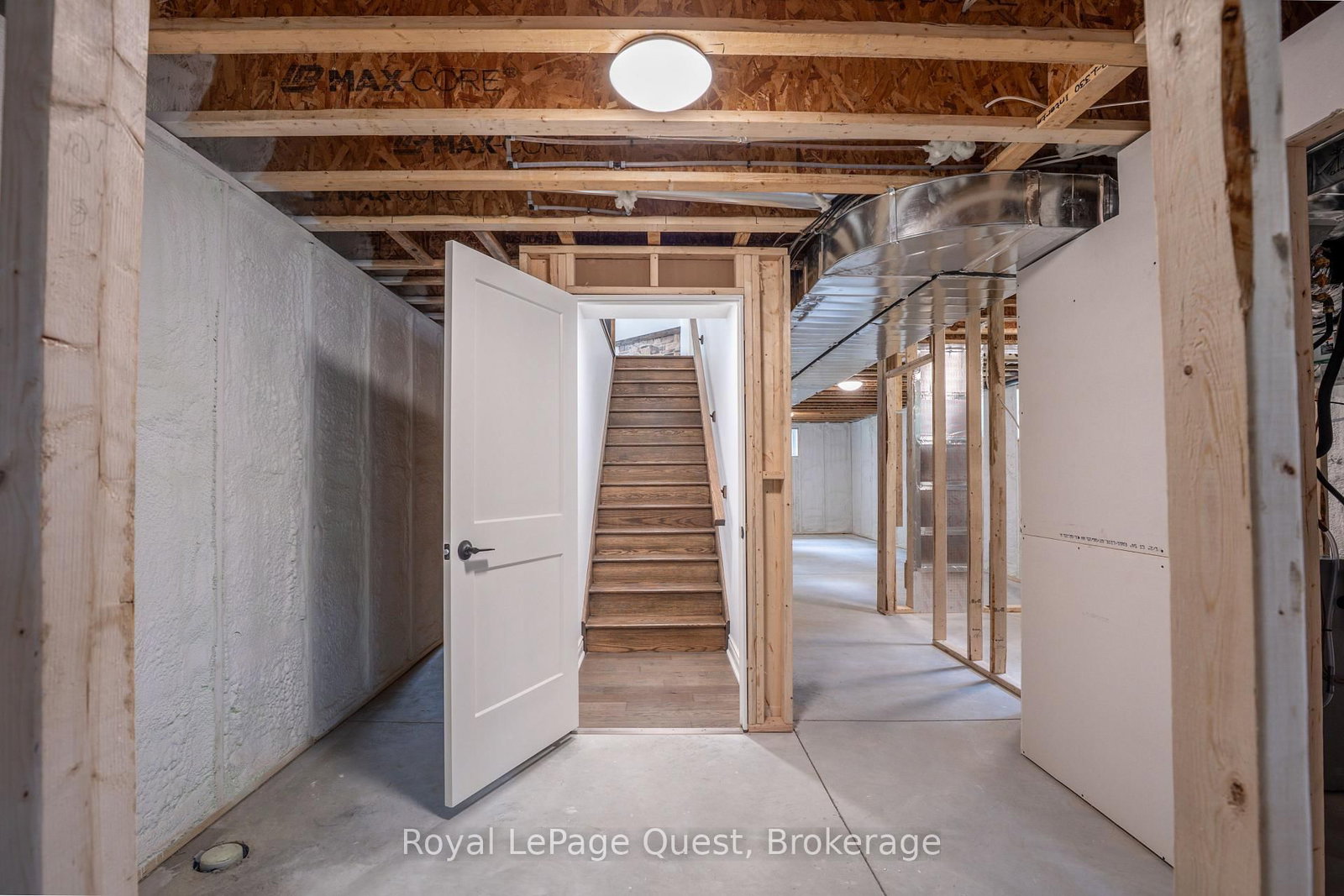 57 West Road W • Huntsville, ON photo 22