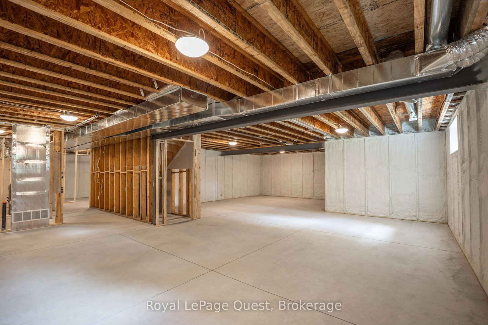 57 West Road W • Huntsville, ON photo 26