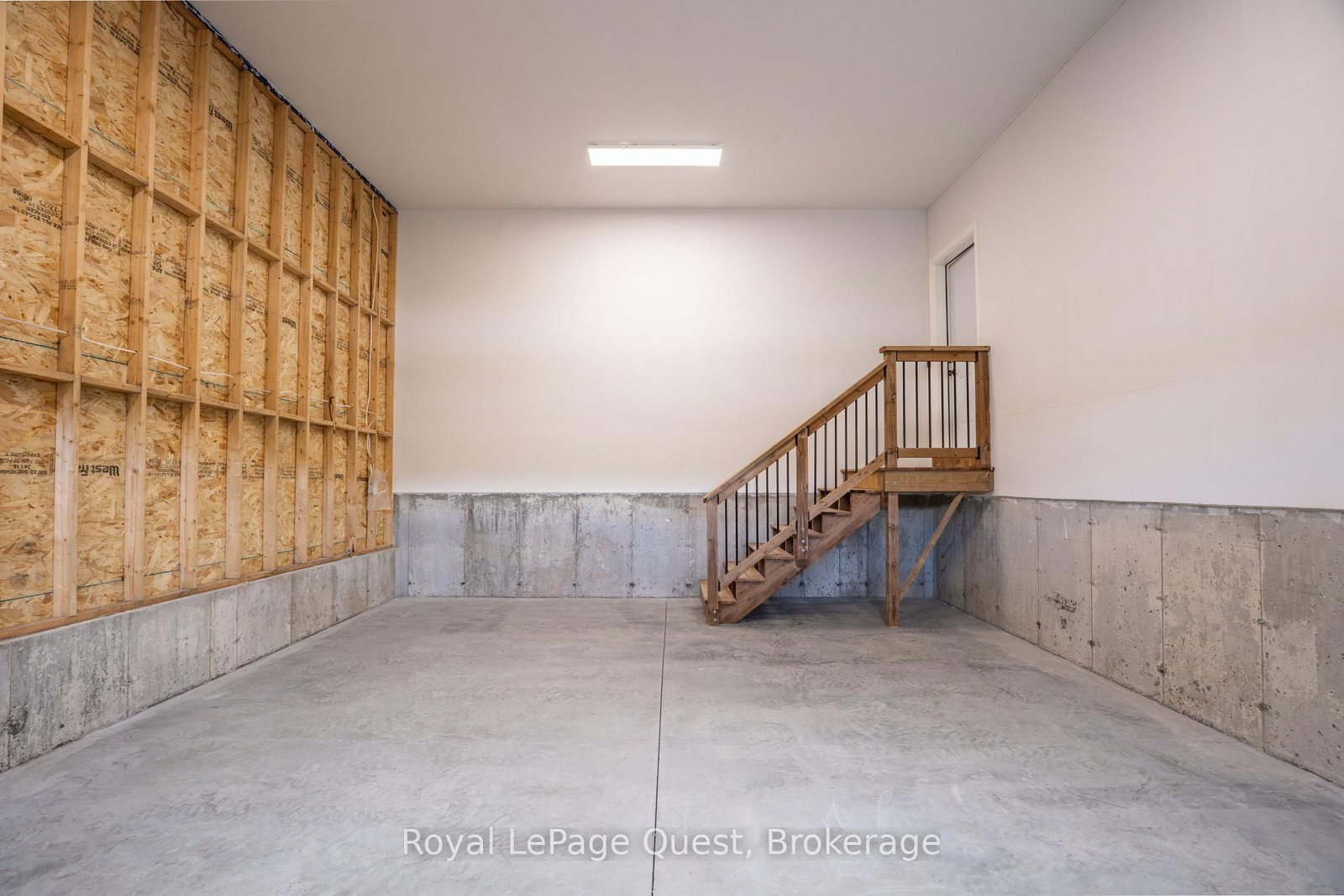 57 West Road W • Huntsville, ON photo 33