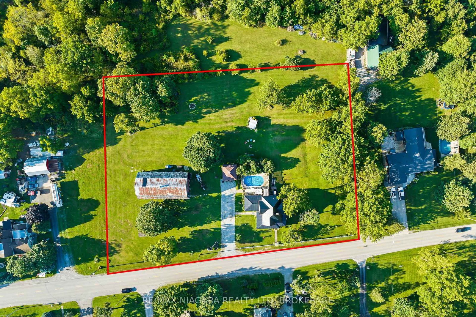 11562 Lakeshore Road • Wainfleet, ON photo 48