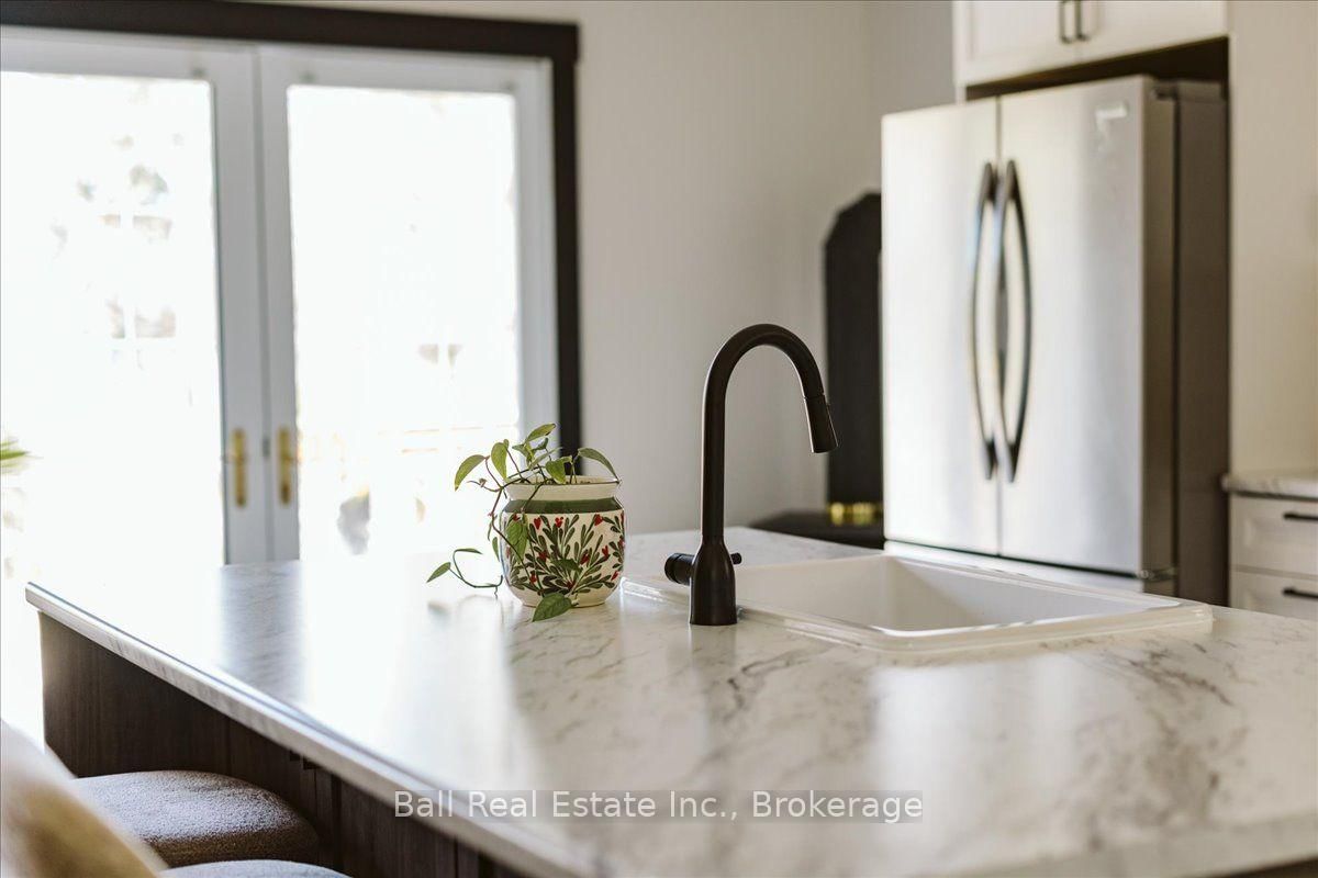 78 Lakeshore Boulevard • Selwyn, ON photo 10