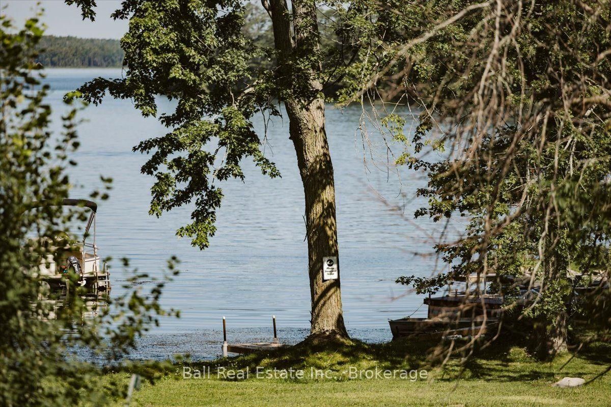 78 Lakeshore Boulevard • Selwyn, ON photo 4