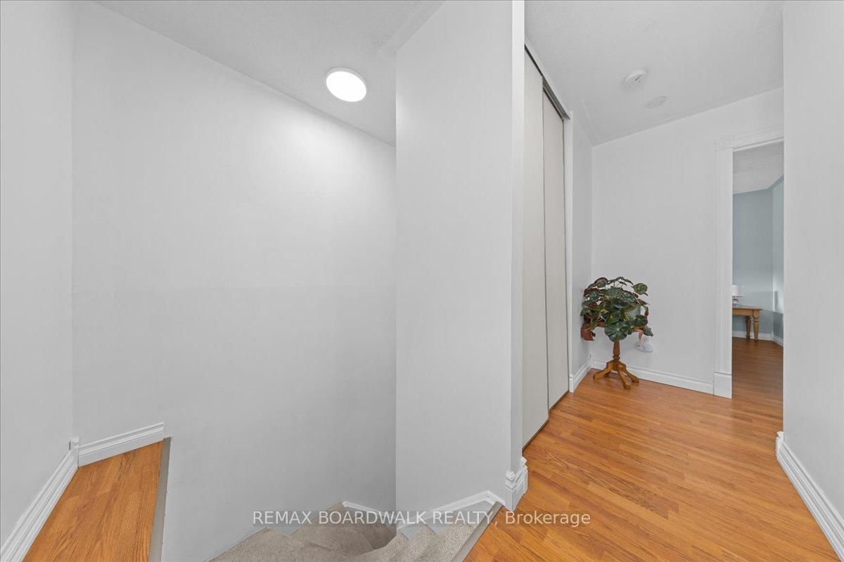 6584 Legault Street • Orleans, ON photo 19
