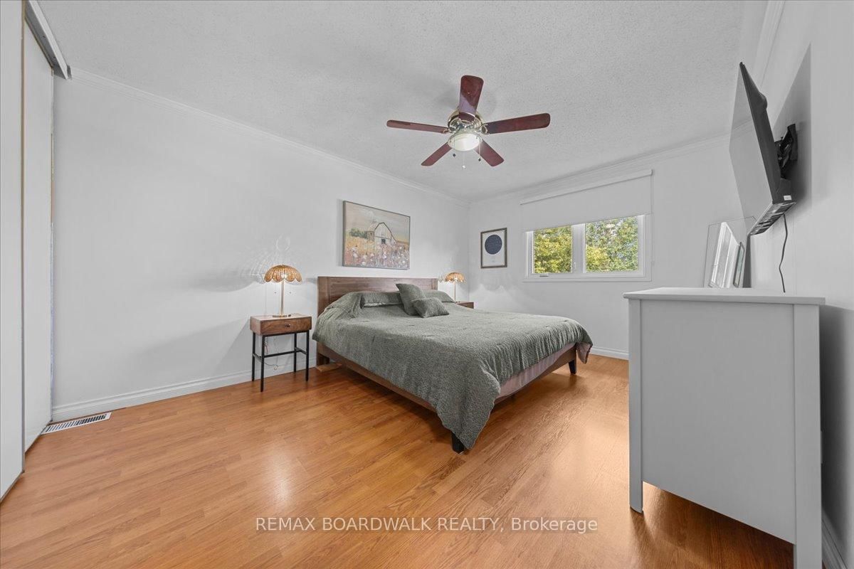 6584 Legault Street • Orleans, ON photo 20