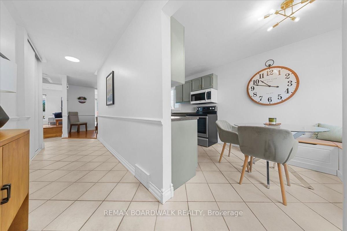 6584 Legault Street • Orleans, ON photo 4