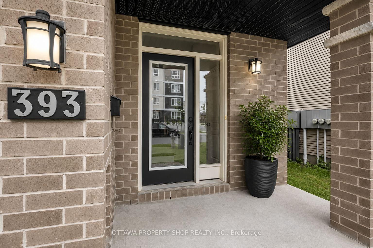 393 Livery Street • Stittsville, ON photo 4