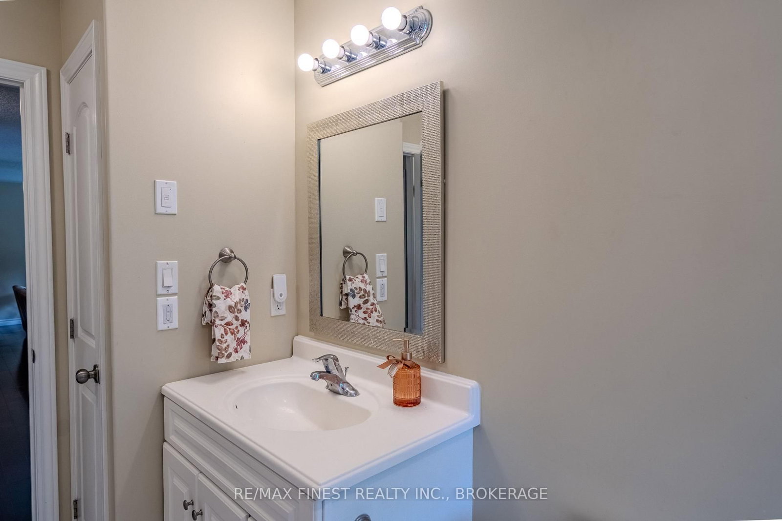 695 Westport Road • Godfrey, ON photo 20