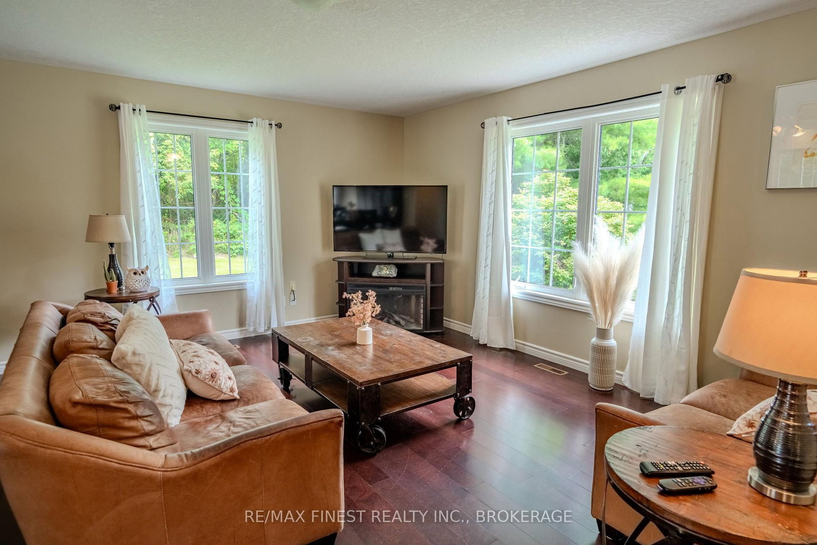 695 Westport Road • Godfrey, ON photo 5