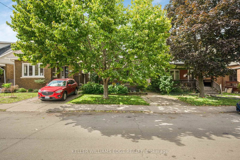 204 Rosslyn Avenue S