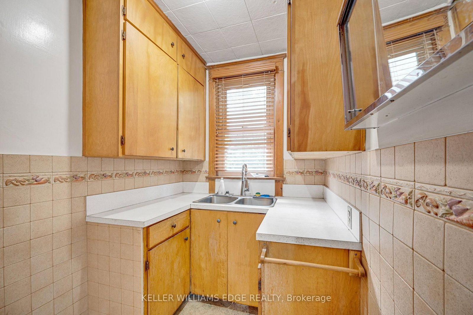 204 Rosslyn Avenue S • Hamilton, ON photo 14
