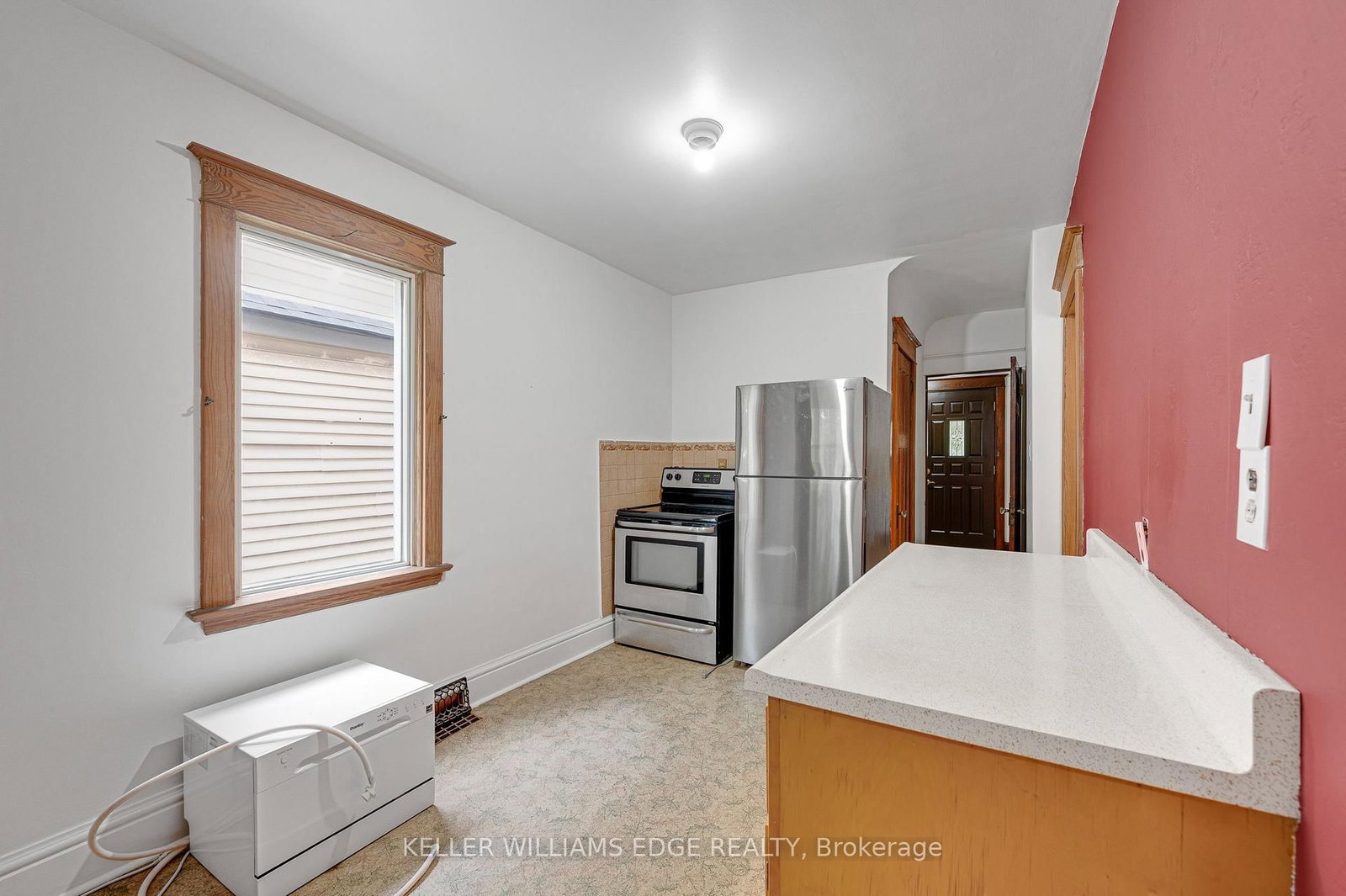 204 Rosslyn Avenue S • Hamilton, ON photo 15