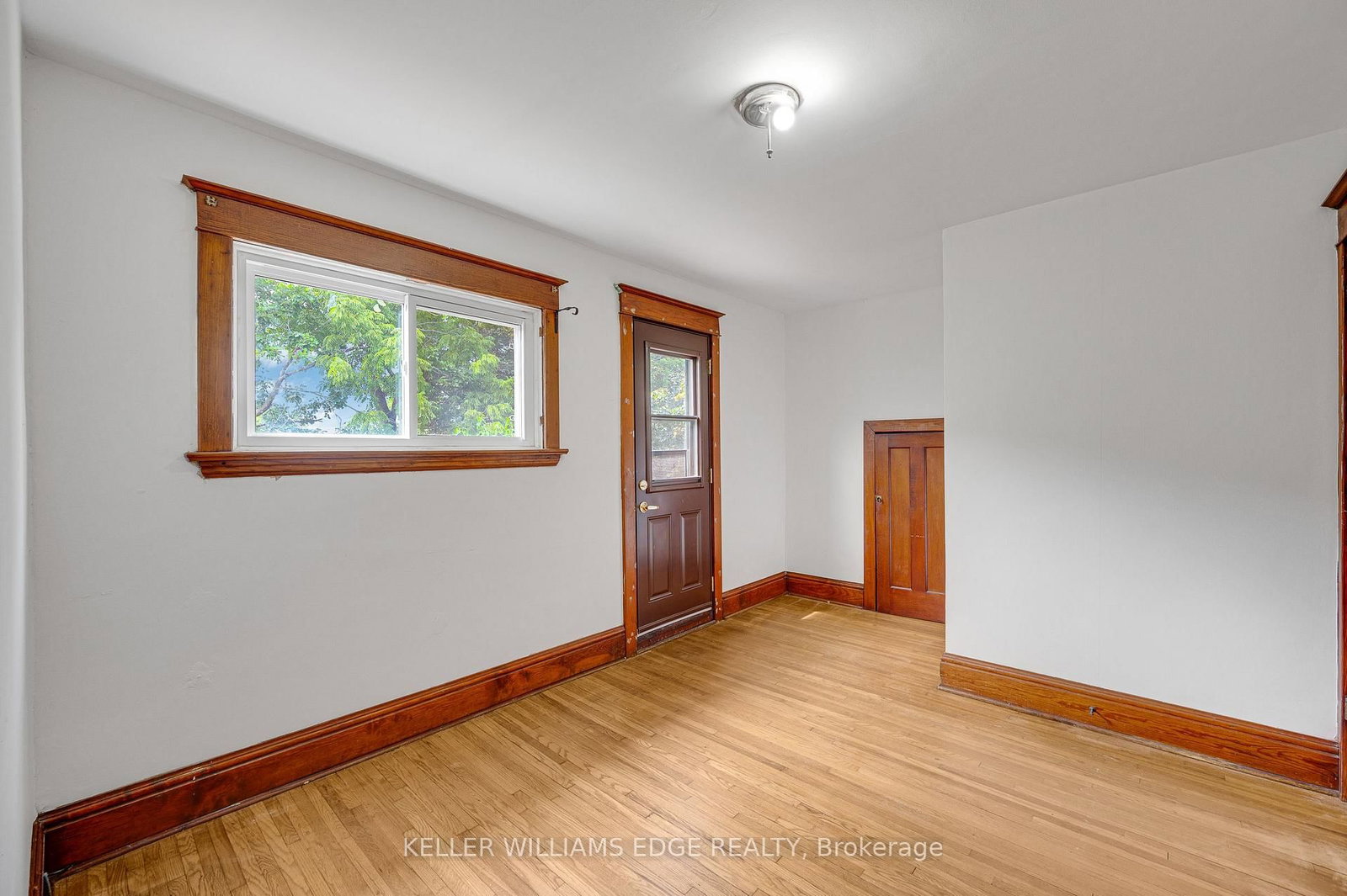 204 Rosslyn Avenue S • Hamilton, ON photo 19