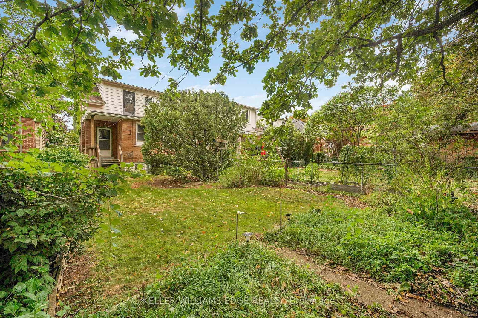 204 Rosslyn Avenue S • Hamilton, ON photo 32
