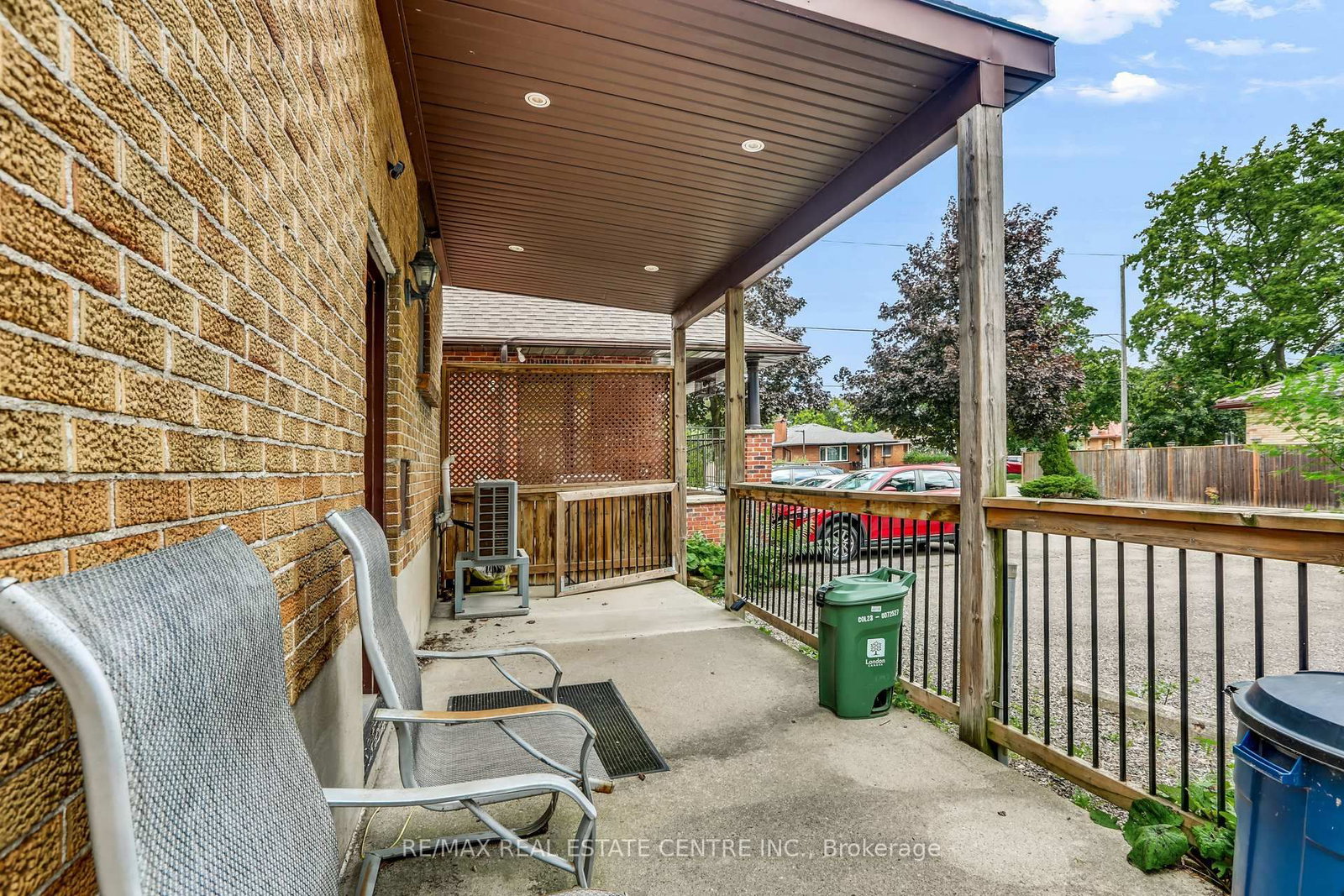 900 Adelaide Street N • London East, ON photo 32