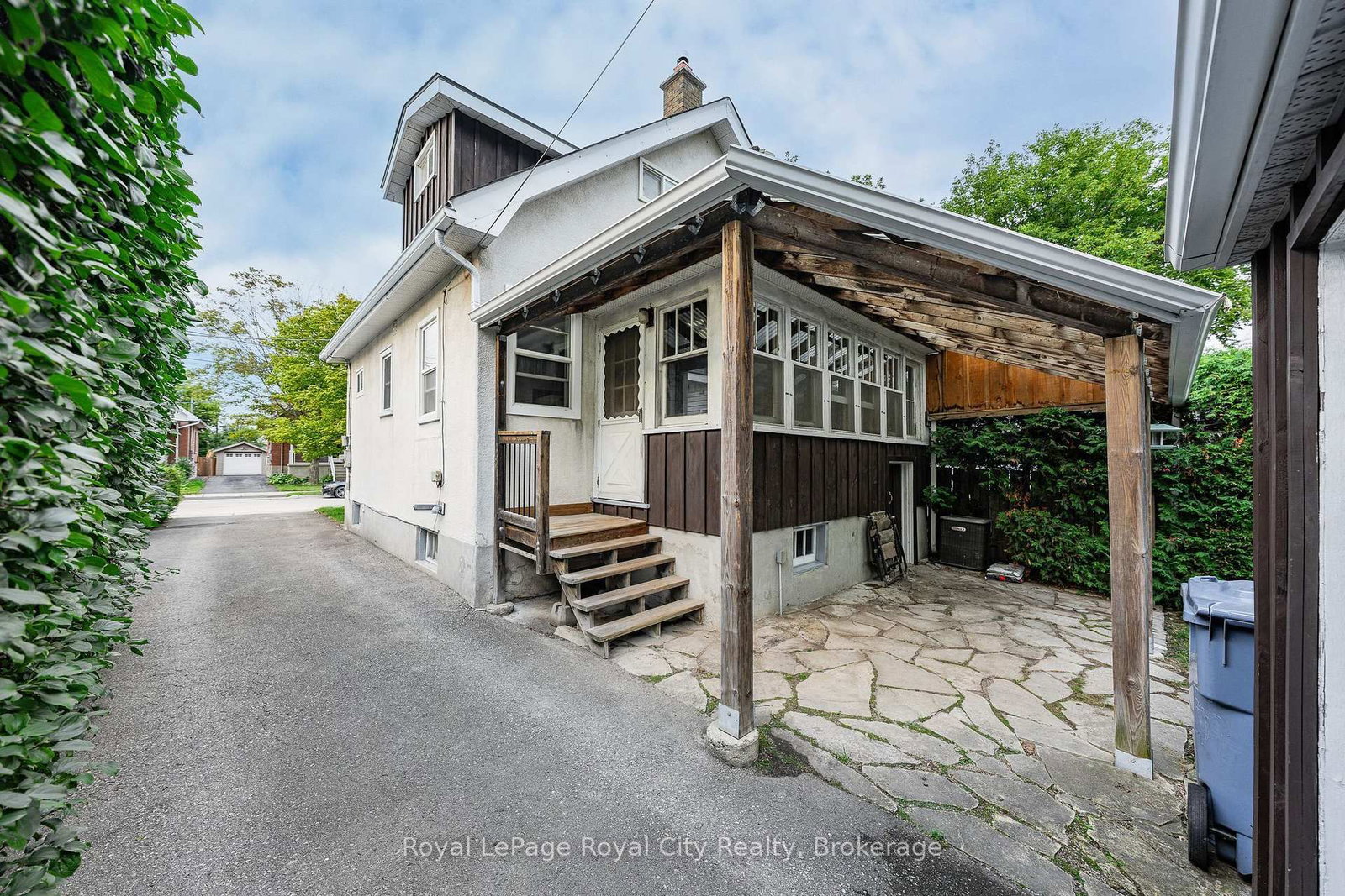 19 Walter Street • Guelph, ON photo 38