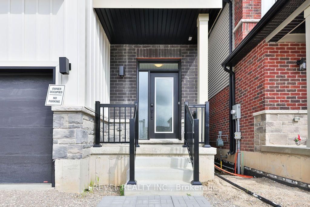 Upper - 24 Broddy Avenue, Brantford 4