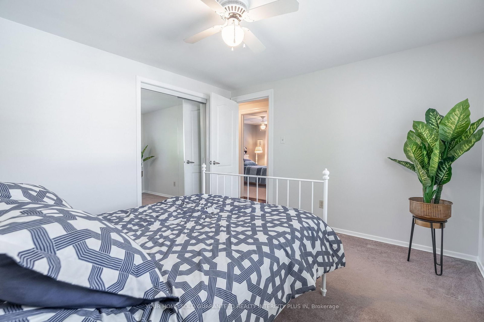 130 Burrwood Drive • Hamilton, ON photo 10