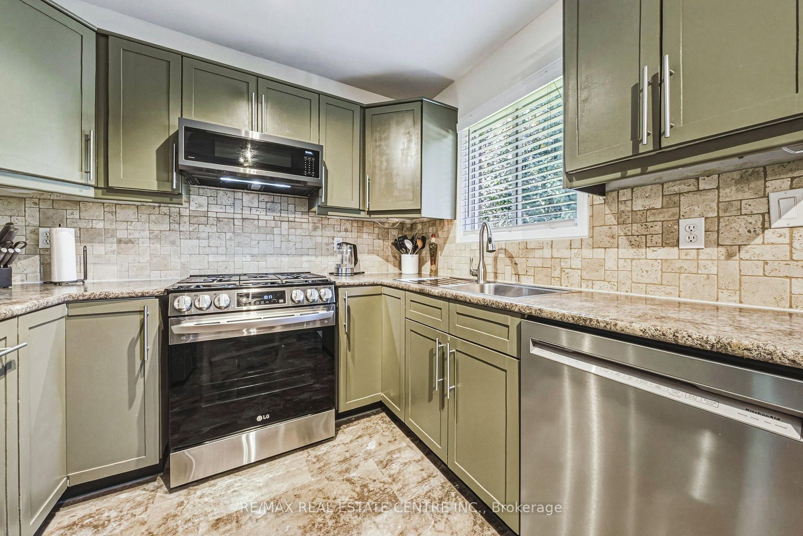 38 Fairgreen Close • Cambridge, ON photo 14