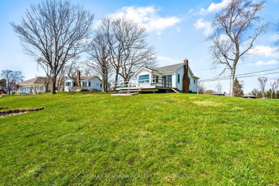 13165 Lakeshore Road • Wainfleet, ON photo 2