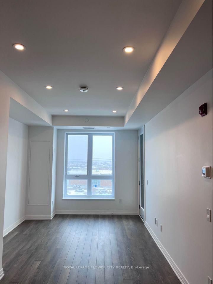 409 - 101 Golden Eagle Road N 4