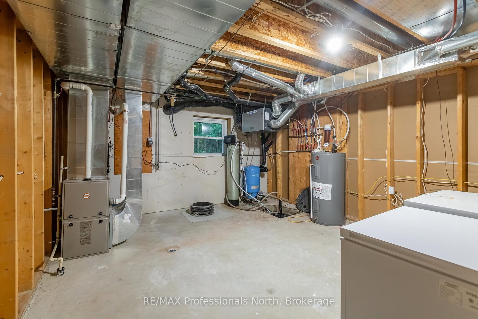 419 South Mary Lake Road • Huntsville, ON photo 29
